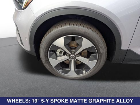 New 2026 Volvo XC40 B5 Plus w/ Protection Package Premier image 26