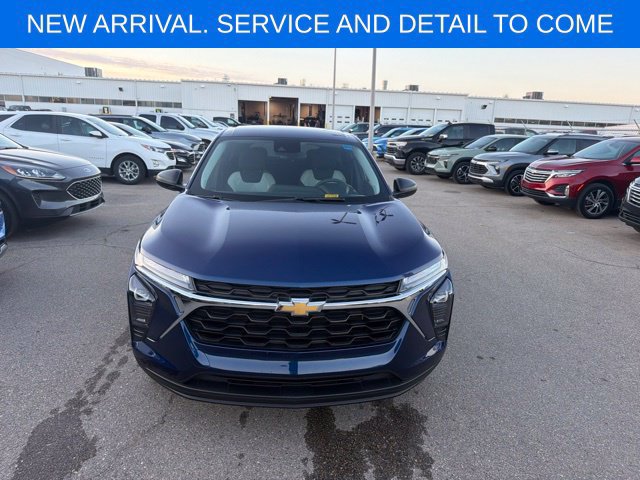 Used 2024 Chevrolet Trax LS FWD image 3
