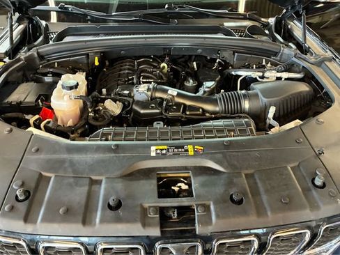 Used 2023 Jeep Grand Cherokee Limited w/ Luxury Tech Group II AWD/4WD image 27