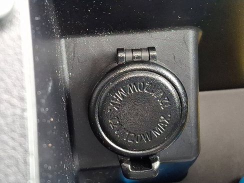 Used 2023 Subaru Outback Limited image 35