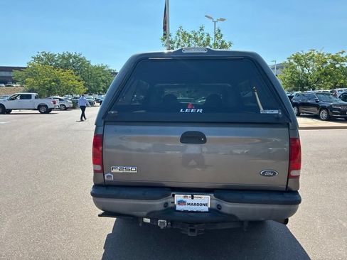 Used 2005 Ford F250 XL RWD image 6