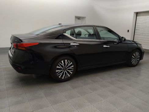 Used 2023 Nissan Altima 2.5 SV FWD image 10