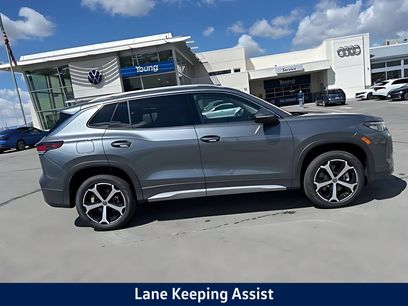 New 2026 Volkswagen Tiguan SE
