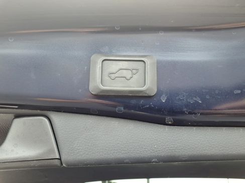 Used 2021 Toyota RAV4 XSE AWD/4WD image 10