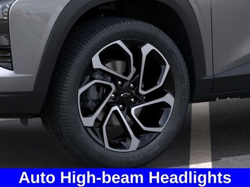 New 2026 Chevrolet Trax RS w/ Sunroof Package FWD image 10