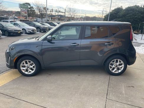 Used 2024 Kia Soul LX w/ Option Group 015 image 7
