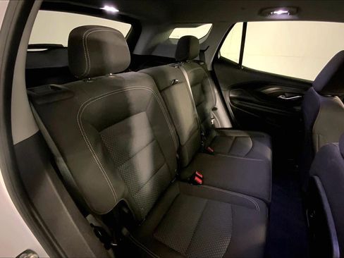 Used 2024 GMC Terrain SLE image 22