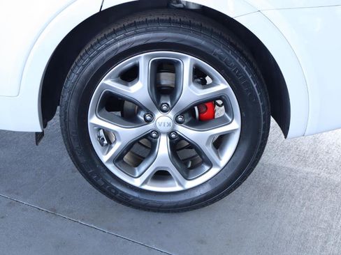 Used 2016 Kia Sorento SX FWD image 11