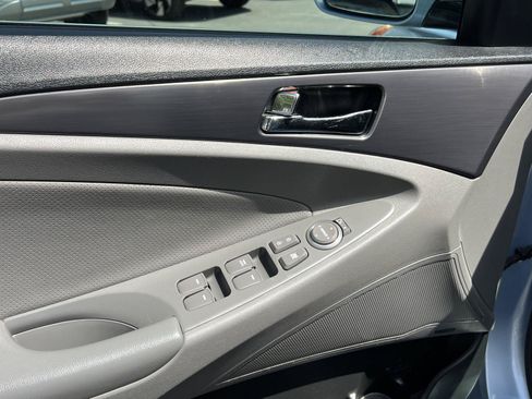 Used 2012 Hyundai Sonata SEL w/ Ultimate Pkg FWD image 30