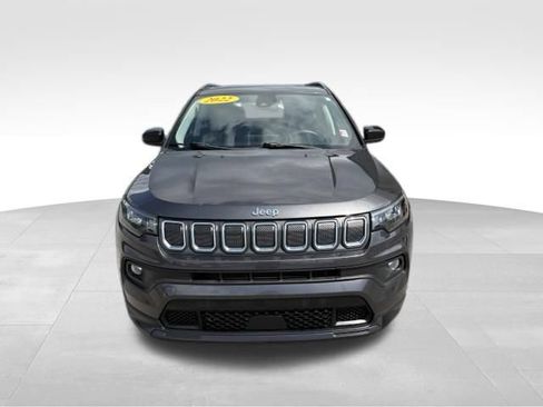 Used 2022 Jeep Compass Latitude FWD image 7