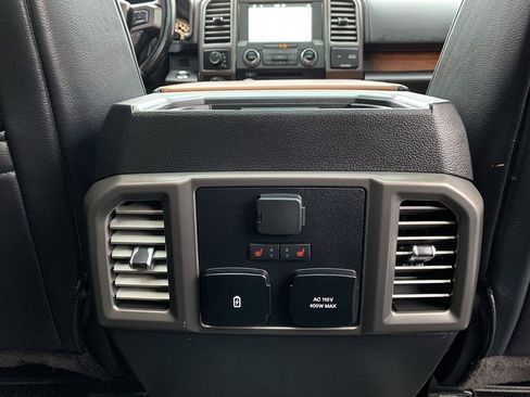 Used 2017 Ford F150 Limited image 40