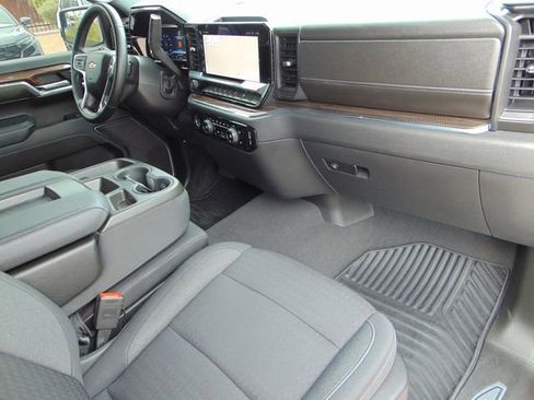 Used 2023 Chevrolet Silverado 1500 LT AWD/4WD image 24