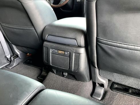 Used 2017 INFINITI QX80 2WD w/ Driver Assistance Package image 31