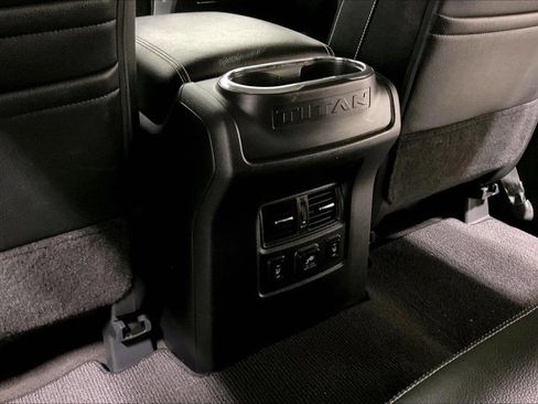 Used 2018 Nissan Titan PRO-4X w/ Pro-4x Convenience Package image 34