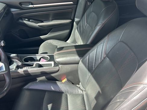 Used 2023 Nissan Altima 2.5 SR w/ SR Premium Package image 7