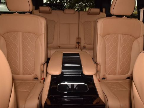 Used 2024 Jeep Grand Wagoneer Series III w/ Rear Seat Video Group 1 AWD/4WD image 22