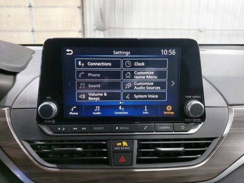 Used 2024 Nissan Altima 2.5 SV AWD/4WD image 22