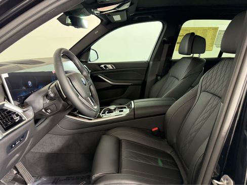 New 2026 BMW X5 xDrive40i w/ Premium Package AWD/4WD image 9