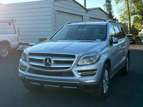 Used 2016 Mercedes-Benz GL 320 BlueTEC 4MATIC image 2