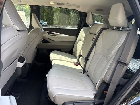 New 2026 INFINITI QX60 Luxe w/ Cargo Package image 10