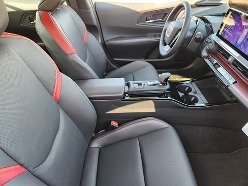 New 2026 Toyota Prius Plug-In Hybrid FWD image 10