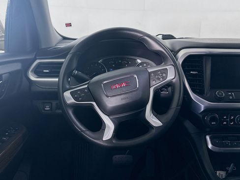 Used 2023 GMC Acadia SLE image 18