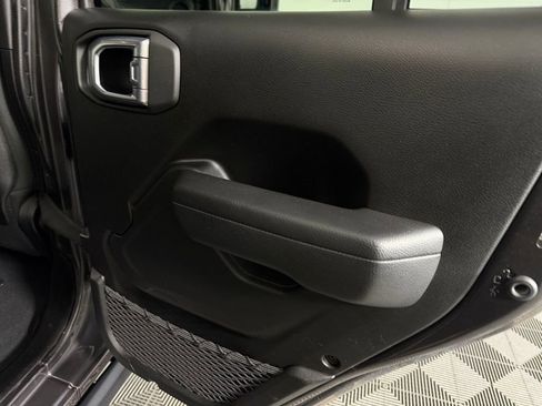 Used 2024 Jeep Wrangler Unlimited Rubicon 4xe w/ Technology Group image 30