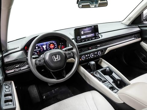 Used 2023 Honda Accord EX image 5