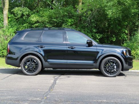 Certified 2025 Kia Telluride SX Prestige X-Line AWD/4WD image 2