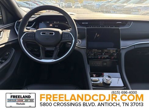 New 2025 Jeep Grand Cherokee L Limited w/ MOPAR Finishing Package AWD/4WD image 18