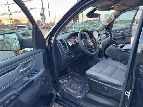 Used 2020 RAM 1500 Big Horn AWD/4WD image 9