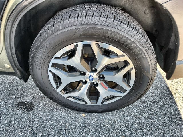 Certified 2024 Subaru Forester Premium AWD/4WD image 28