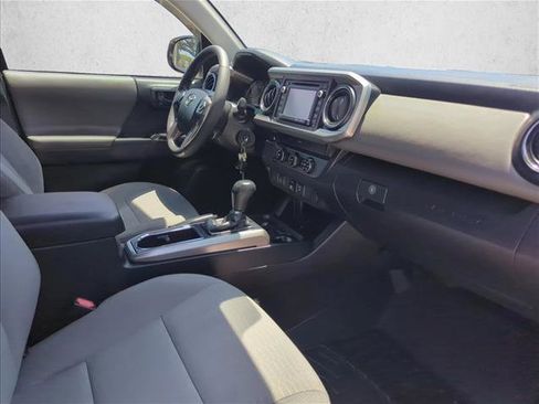 Used 2019 Toyota Tacoma SR5 RWD image 21
