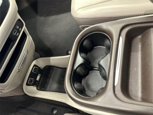 Used 2020 Chrysler Voyager Lxi w/ Cold Weather Group image 31