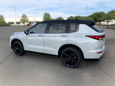 New 2025 Mitsubishi Outlander SEL Black Edition image 5