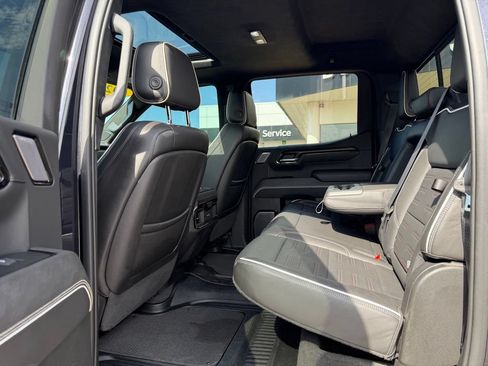 Used 2022 GMC Sierra 1500 AT4X AWD/4WD image 8