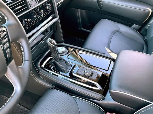 Certified 2024 INFINITI QX80 Premium Select w/ Cargo Package image 18