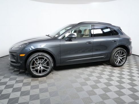 New 2026 Porsche Macan image 2