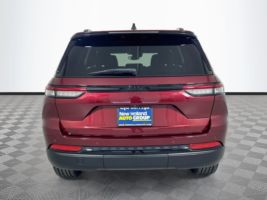 Certified 2023 Jeep Grand Cherokee Altitude RWD image 6