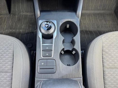 Used 2021 Ford Escape SE image 17