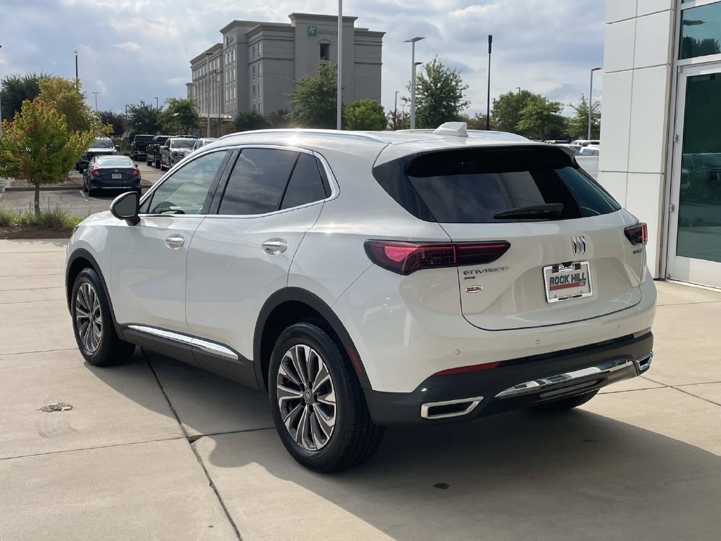 Used 2024 Buick Envision Preferred AWD/4WD image 2