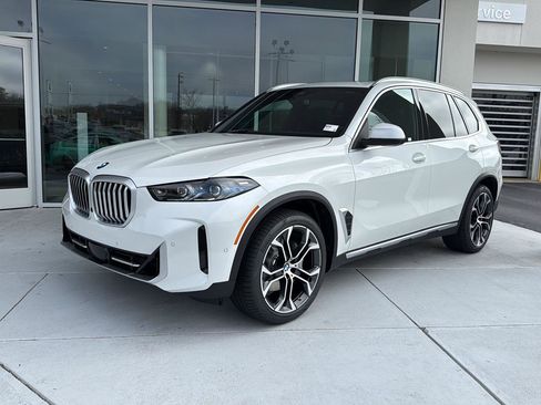 New 2026 BMW X5 xDrive40i image 1