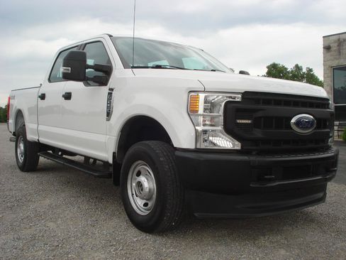 Used 2020 Ford F250 XL w/ Power Equipment Group AWD/4WD image 2