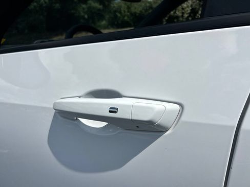 Used 2025 GMC Terrain Elevation w/ Elevation Premium Package AWD/4WD image 23