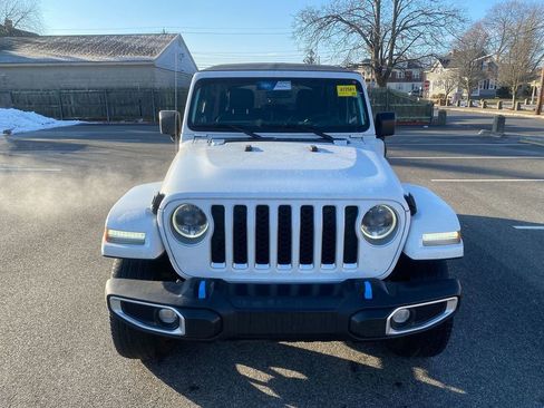 Used 2023 Jeep Wrangler Sahara image 3