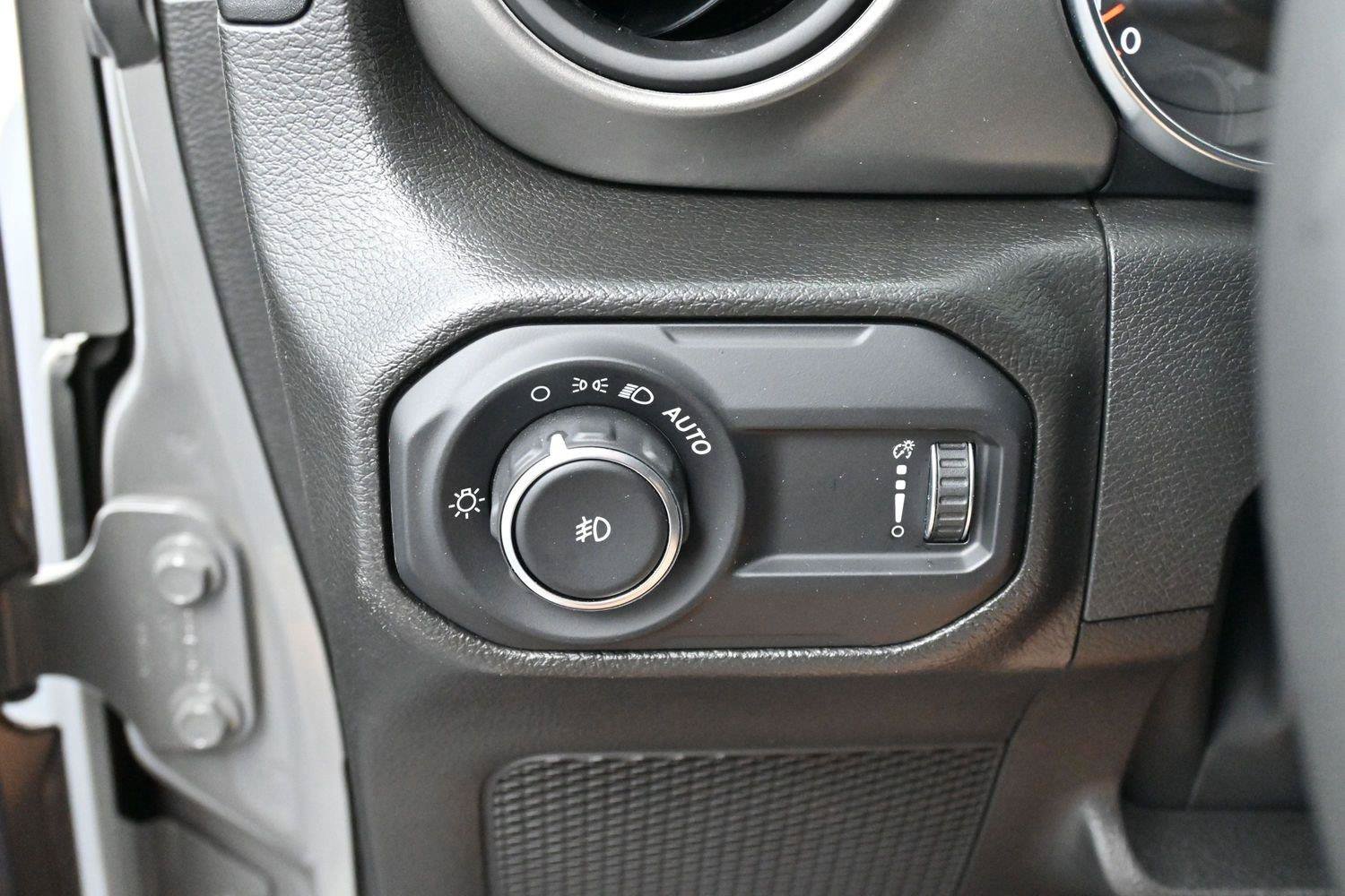 Used 2023 Jeep Wrangler Unlimited Sport AWD/4WD image 24