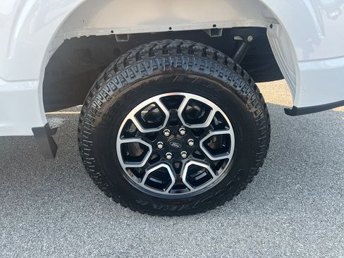 Certified 2022 Ford F150 XLT w/ Equipment Group 302A High image 19