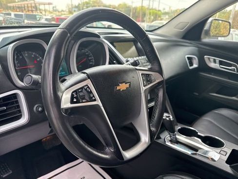 Used 2017 Chevrolet Equinox Premier w/ Enhanced Convenience Package image 29