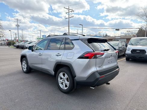 Used 2020 Toyota RAV4 XLE w/ Convenience Package image 11
