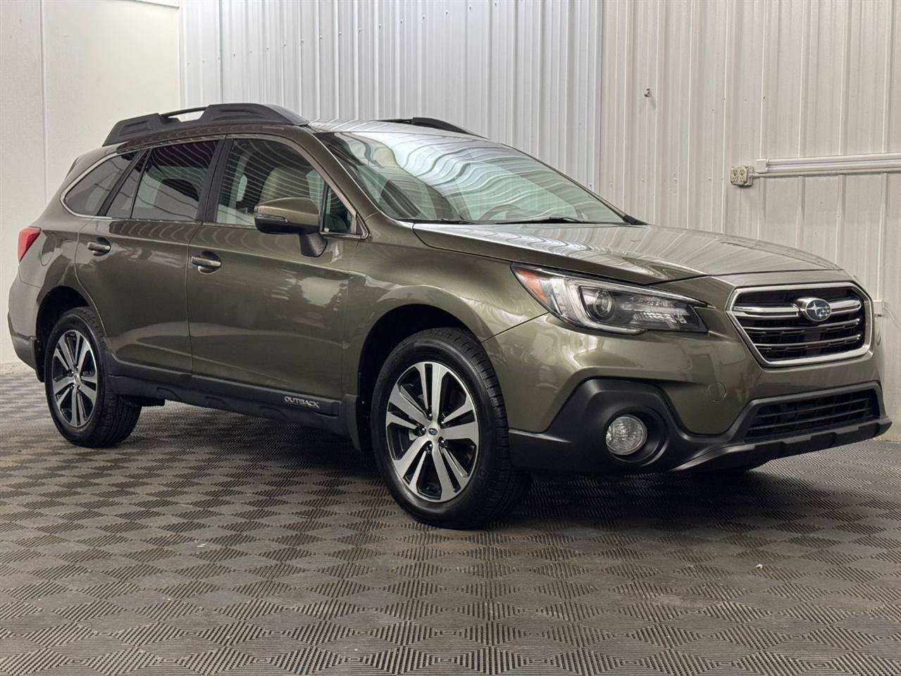 Used 2018 Subaru Outback 3.6R Limited AWD/4WD image 27